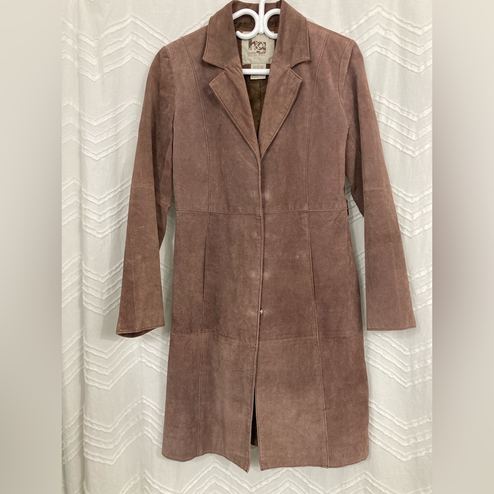 Vintage brown suede jacket. Size is large, but fits more like a medium